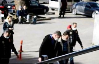 Uyuşturucu tacirleri kıskıvrak yakalandı