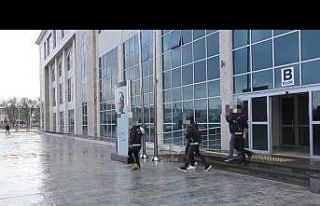 Uyuşturucu ticareti yapan 3 şüpheli tutuklandı