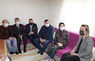 Vali Becel, aile ziyaretlerine devam ediyor