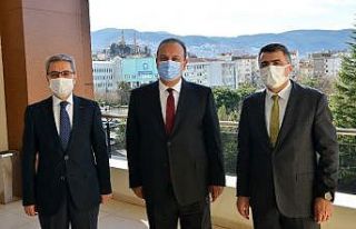 Vali Canbolat’tan ‘Uyumayan Kütüphane’ye ziyaret