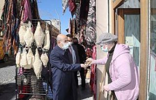 Vali Demirtaş esnaflarla bir araya geldi