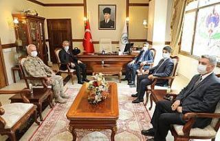 Vali Özkan’dan Vali Makas’a ziyaret