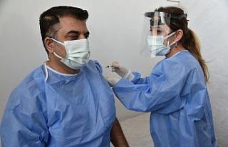 Van’daki korona virüs aşılamasında yan etkiye...