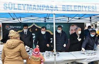 Vatandaşlara kandil simidi ikramı