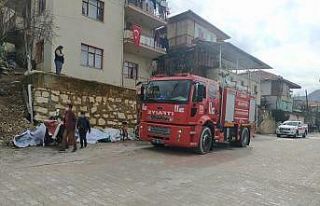 Yangın var dedi, mahalleli paniğe kapıldı