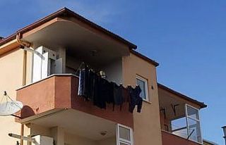 Yangına uykuda yakalanan aile komşuları sayesinde...