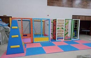 Yeni çocuk kulübü oyun ve çalışma gruplarının...