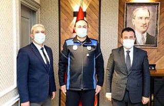 Yeşilırmak’a atlayan vatandaşı kurtaran zabıtaya...