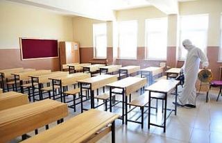 Yeşilyurt’ta ki okullar defezenfekte edildi