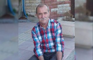 Yol şantiyesinde servis şoförlüğü yapan sürücü...