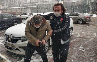 Yolcu otobüsünden inerken 600 gram metamfetamin...