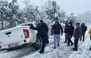 Yolda kalan sürücülerin yardımına jandarma yetişti