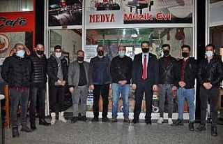 Yüksekova’da düğün sektöründe çalışanlar...