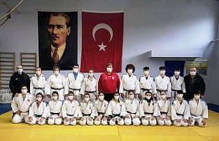 Yunusemreli 23 judocu siyah kuşağa terfi etti