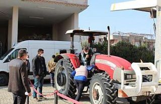 Yüreğirli çiftçilere "traktör muayenesi"...