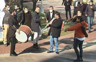 Yüzde 60 zammı davul zurna eşliğinde kutladılar