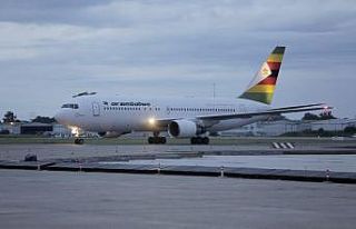 Zimbabve, Çin’den ilk aşı teslimatını aldı