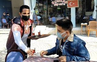 130 gün sonra kıraathaneler açıldı, çaylar demlendi