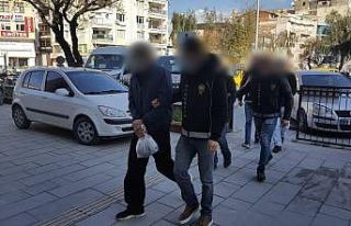 2 ayrı adrese uyuşturucu operasyonu; 3 gözaltı