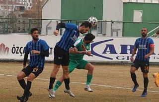 2. Lig Kırmızı Grup: Sivas Belediyespor: 1 - Karacabey...