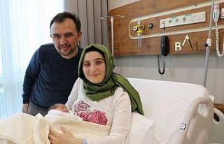 2 sezaryenin ardından normal doğum yaptı