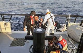 35 düzensiz göçmen kurtarıldı