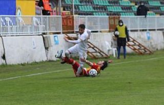 3. Lig: Belediye Derincespor:0 - Kızılcabölükspor:2