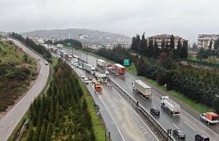 4 kişinin yaralandığı zincirleme trafik kazası,...