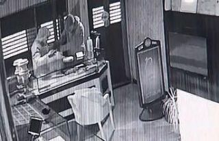 81 bin TL’lik vurgun yapan kuyumcu hırsızları...