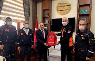 AFAD heyeti Deprem Haftası dolayısıyla Vali Cüneyt...