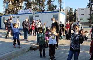 AFAD spor gönüllülerinden depremzedelere ziyaret