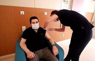 Ağrı Belediye Başkanı Sayan, Covid-19 aşısı...