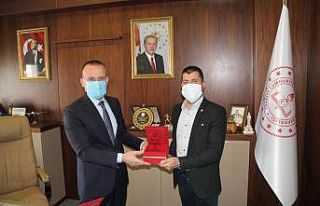 Ağrı Milli Eğitim Müdürü Tekin’den Yeşilay...