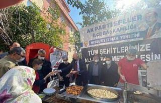 AK Parti Efeler’den şehitler için lokma ve aşure...