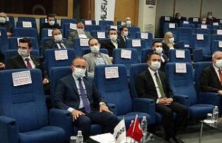 AK Parti’li Turan’dan 18 Mart törenlerine katılmayan...