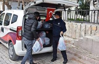 Akhisar Belediyesinden karantinadaki mahalleye yardım...
