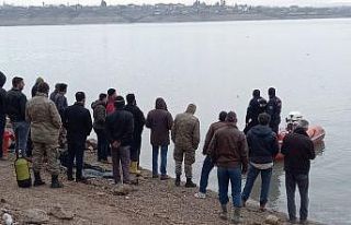 Alabora olan teknedeki kayıp balıkçının cansız...