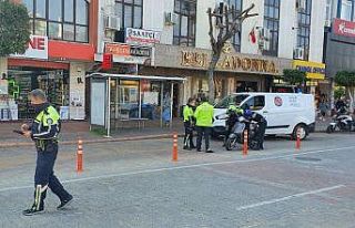 Alanya’da polisten kurallara uymayan sürücülere...