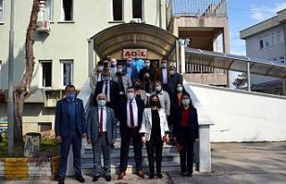 Alaplı Belediye Başkanı Tekin sağlık çalışanlarını...