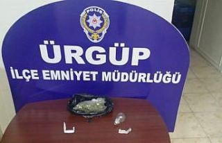 Alkollü araç sürücüsünden uyuşturucu ele geçirildi