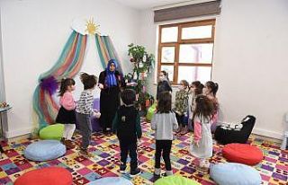 Altındağlı minikler kütüphanede