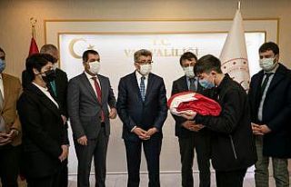 “Anadolu Gönül Yolu 81 Genç 81 Bayrak Projesi”...