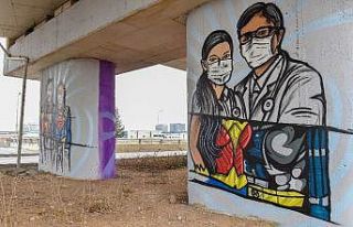 Ankara’da Tıp Bayramı için özel grafitiler