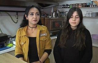 Anne ve kızı çay ocağı açtı, ’Yapamazsın’...