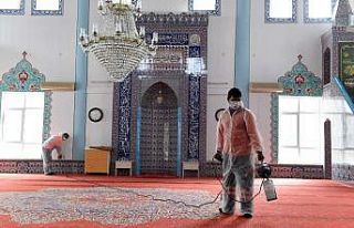 Antalya’da toplu yaşam alanları dezenfekte ediliyor