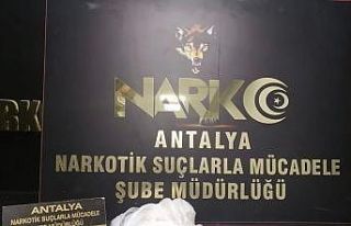 Antalya’ya otobüsle 1 kilo metamfetamin getiren...