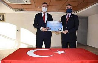 Ardanuç’tan Başkan Erdem’e tablet teşekkürü