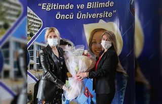 AÜ Rektörü Özlenen Özkan: "Yeni normalleşme...