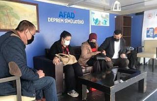 Avcılar’da simülasyon tırında depremi yaşadılar