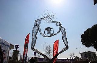 Aydın’da “Eşitlik” heykeli törenle açıldı
